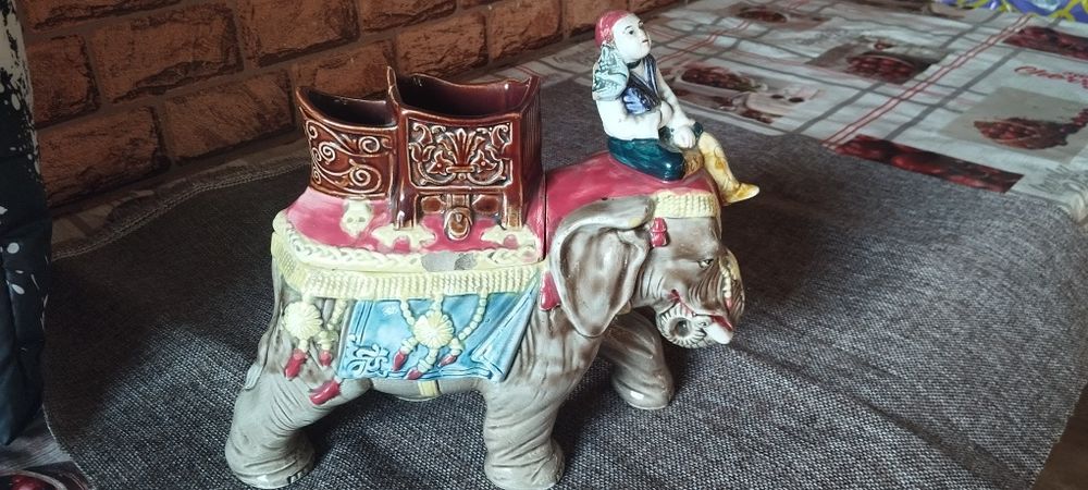 Антикварный слон- табачница
