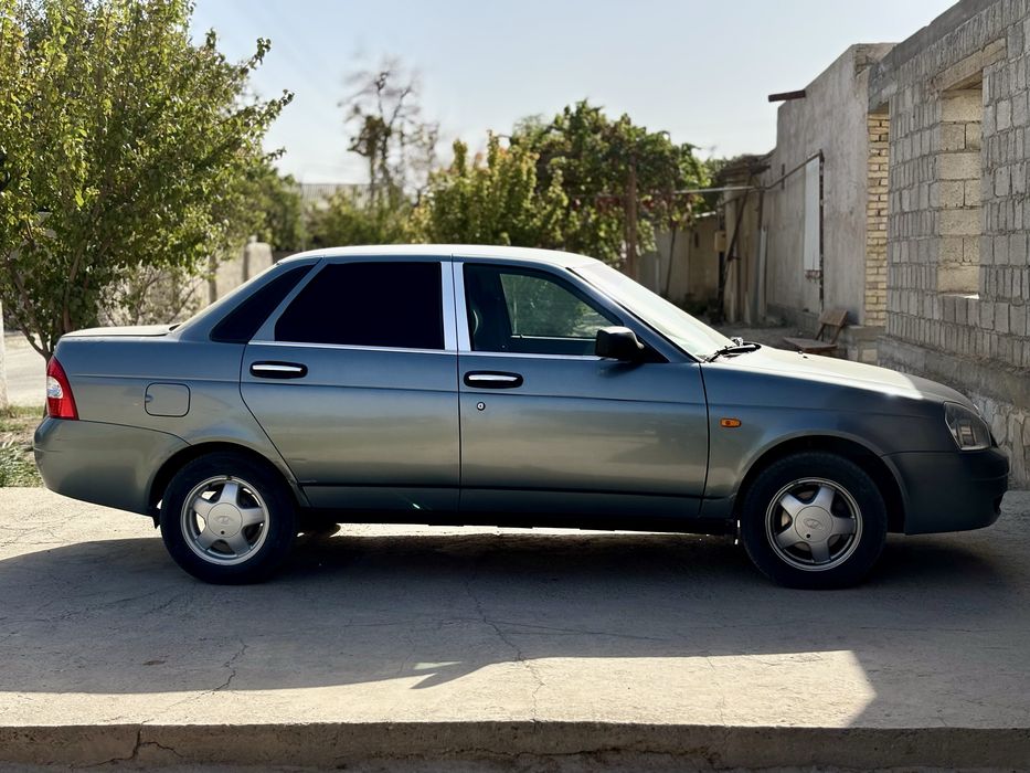 Продается лада приора 2007 года