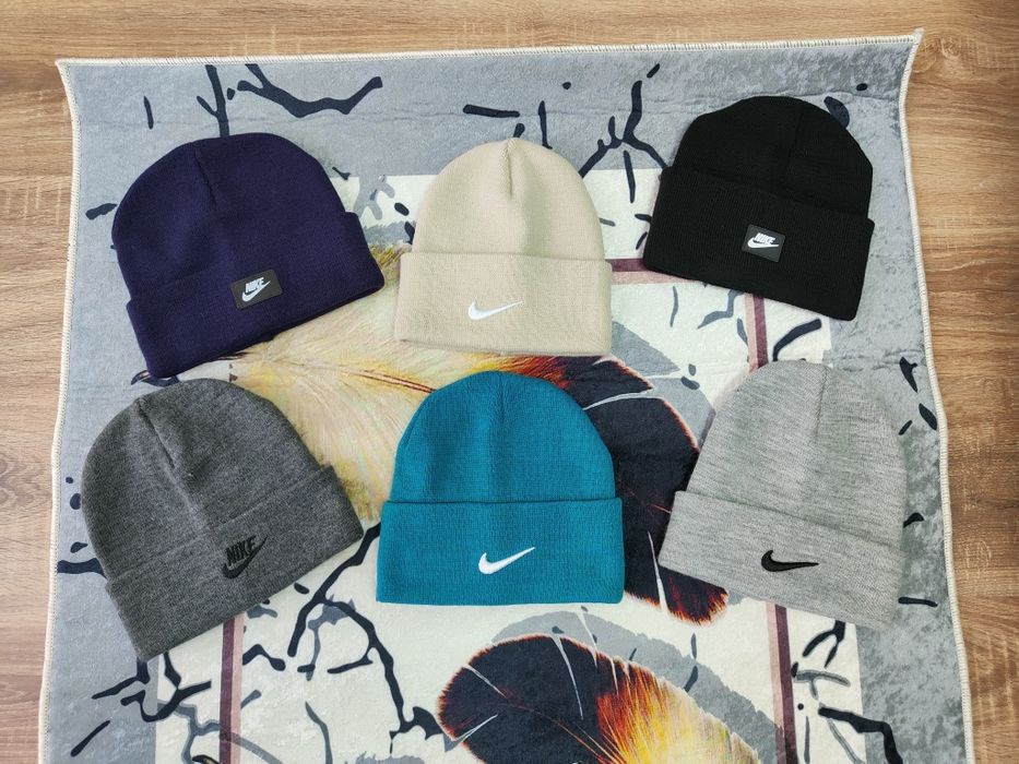 Căciula Nike Căciulă Jordan Căciulă Prada Căciulă Hugo