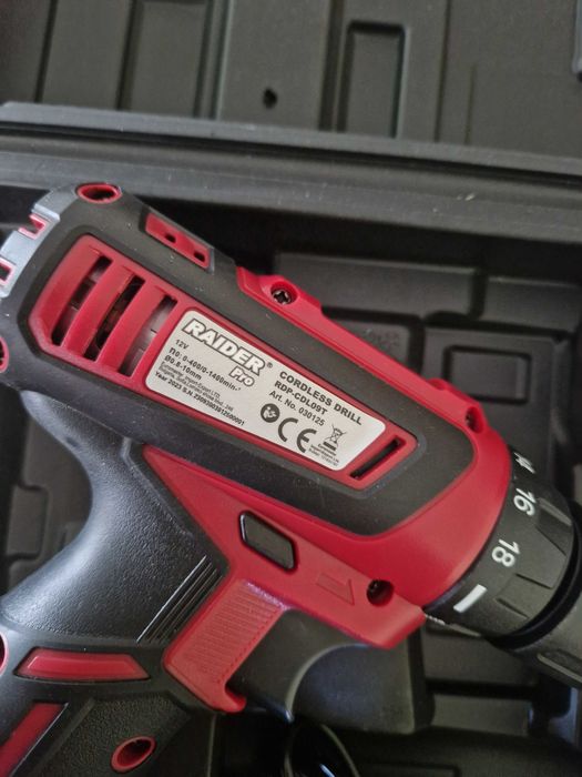 Винтоверт/бормашина Raider Pro - комплект с батерия 2Aч и зарядно