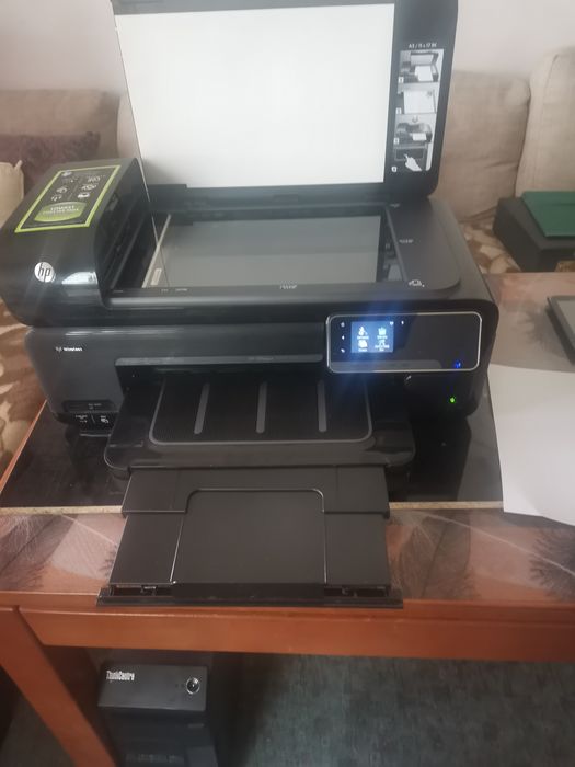 HP 4 в 1. Скенер,принтер,копир и факс. Цветен.