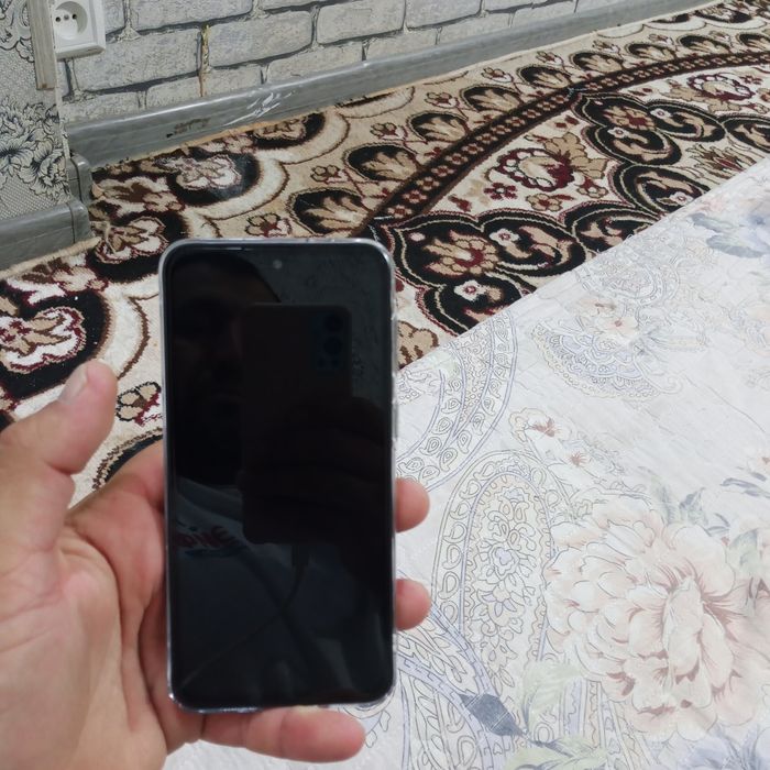 Samsung A 36 holati yangiday xotirasi 256 oprativkasi 8