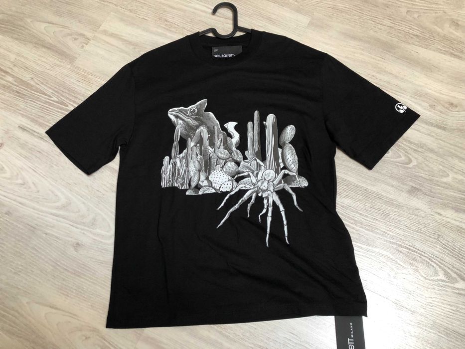 Neil Barrett tricou S-M italy, original, retail 326 euro