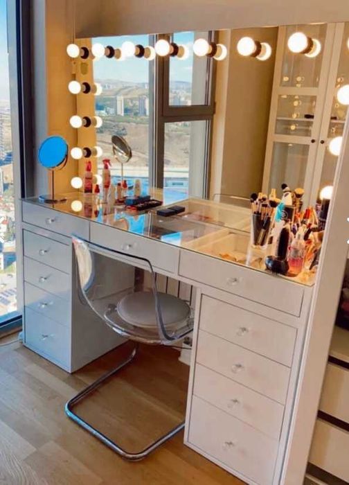 Тоалетка за гримьори. Промо цена!!