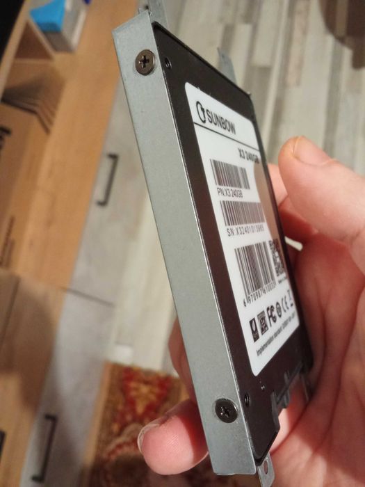 SSD 240 GB 2,5 inch fara probleme cu windows 10