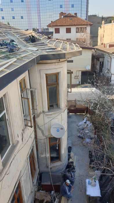 Renovare Acoperișuri Vechi / Decopertat, Mansardări, Schimbat Tablă