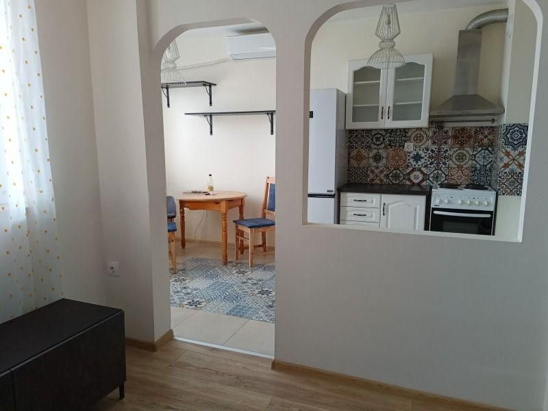 Дава се под наем Двустаен апартамент в София, Люлин 9 - 64 кв.м за 618.12 € - Снимка #2