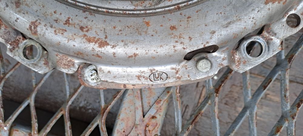 Демпферен маховик със съединител за Пежо Ситроен 1.6хди 110кс