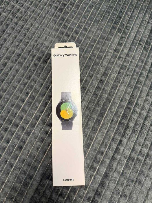 Смарт-часы Samsung Galaxy Watch5