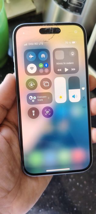 Iphone 15 Liber de Rețea 5G  Display Original Fisurat