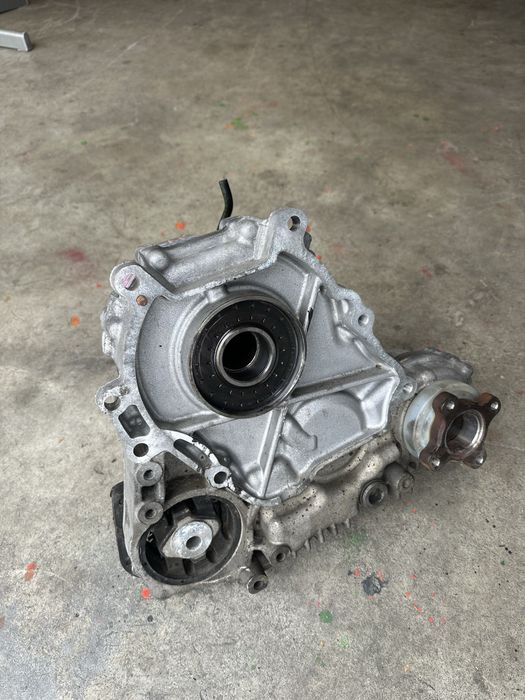 Cutie de transfer BMW E84 X1 motor 2.0 D 4X4 cutie manuala