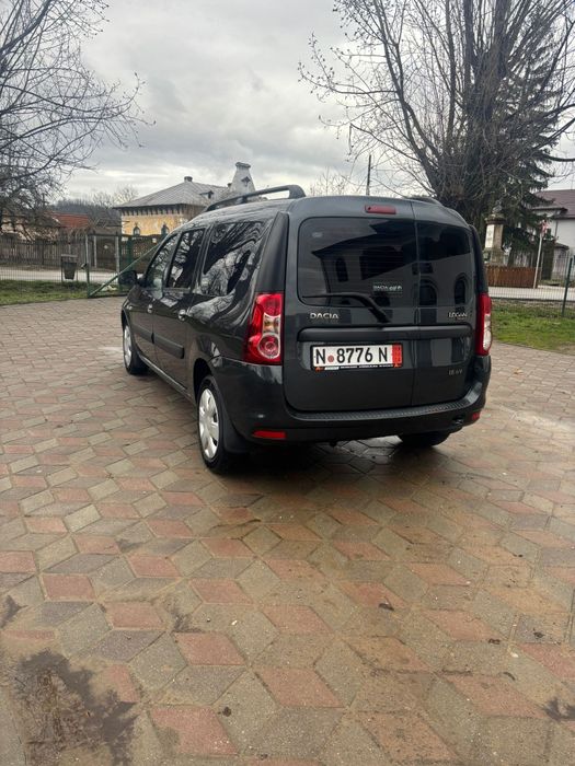 Vând Dacia Logan MCV 1.6. 16v