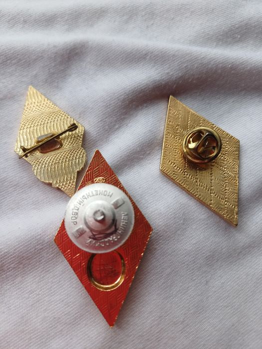 Значки СССР вузы страны