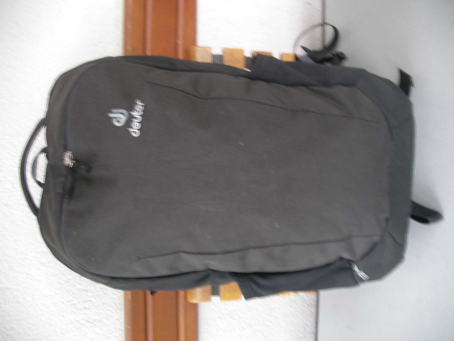DEUTER ДОИТЪР раница за лаптоп.