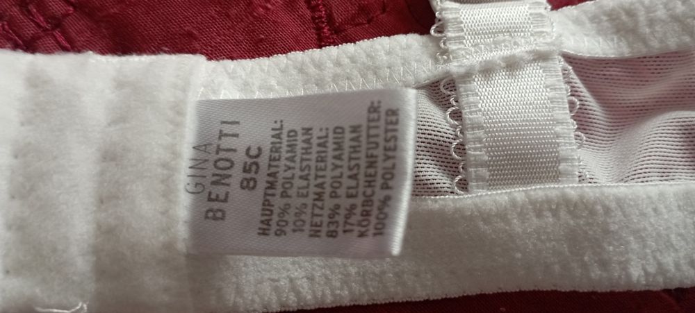 Чорапогащници, чорапи, потниче и боди