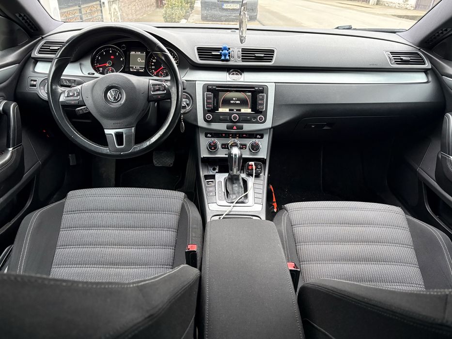 Vând Volkswagen Passat CC 2013 Facelift