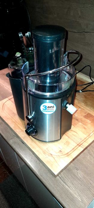 Промоционална цена!!!Сокоизстисквачка за плодове и зеленчуци Daewoо