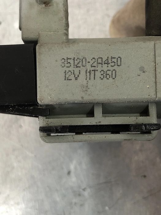 Electrovalva Hyundai Santa Fe 2012 cod 351202A450