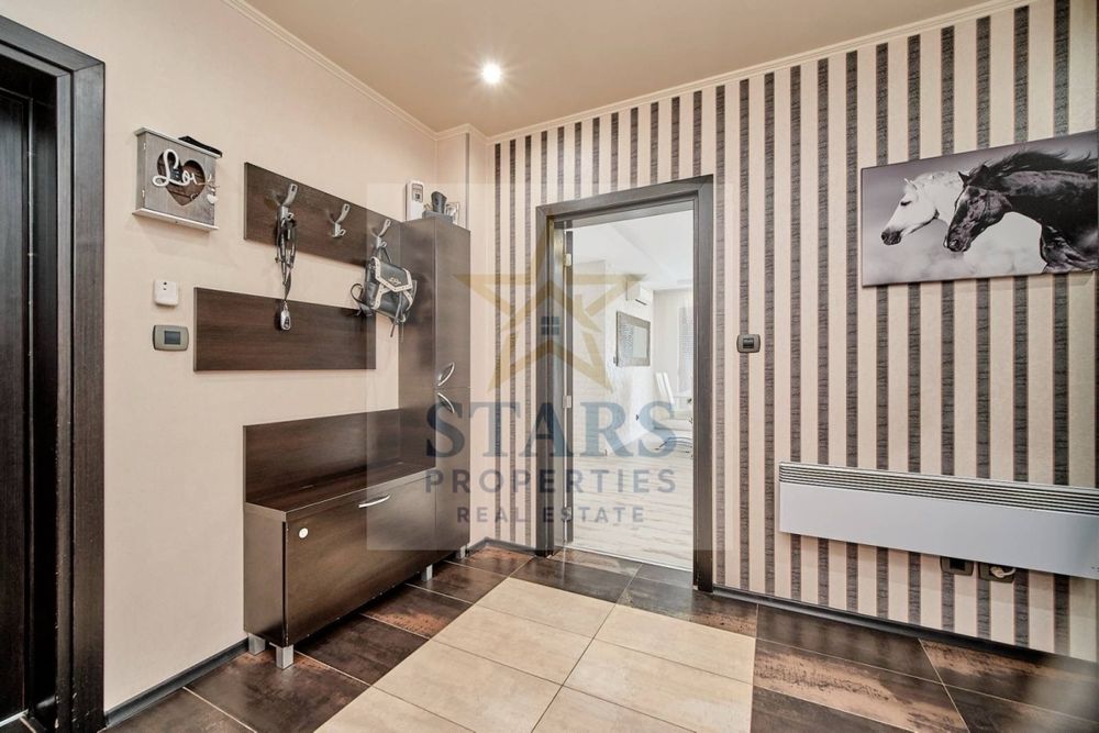 Продажба 4-стаен гр. Варна - м-т Ален мак 203m²