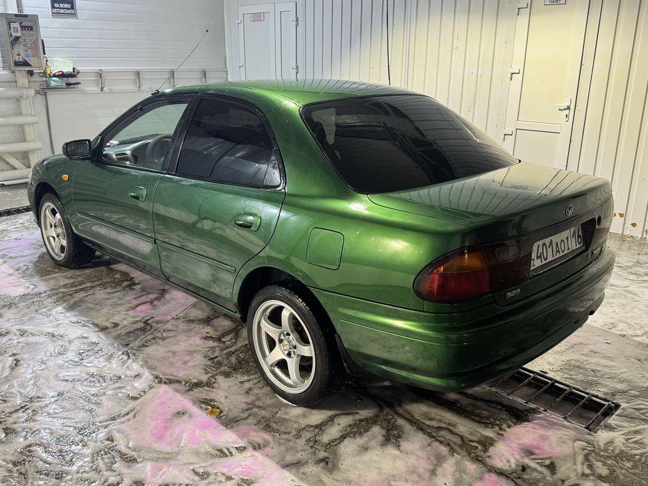 Продам Mazda 323 BA