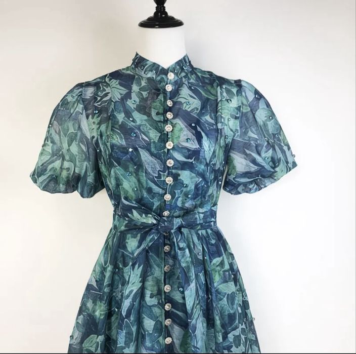 Вечернее женское платье