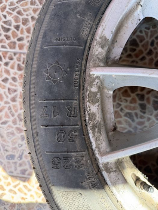Set 4 jante BMW R17 + anvelope 225/50 R17 – 1.500 lei
