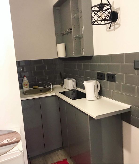 Inchiriez apartament in regim hotelier