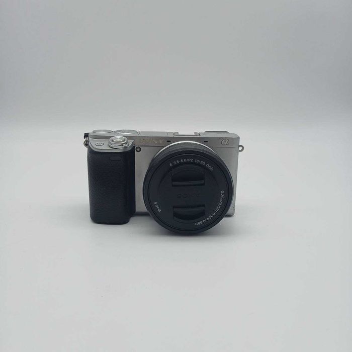 Sony Alpha 6300 E 3.5-5.6/PZ 16-50 OSS 0.25m/0.82ft-0.30m/0.98ft ф40.5