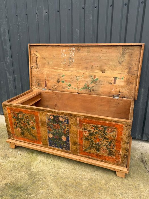 Lada de zestre pictata