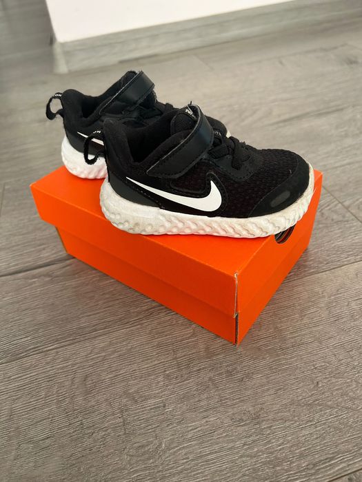 Nike revolution 5, размер 19.5