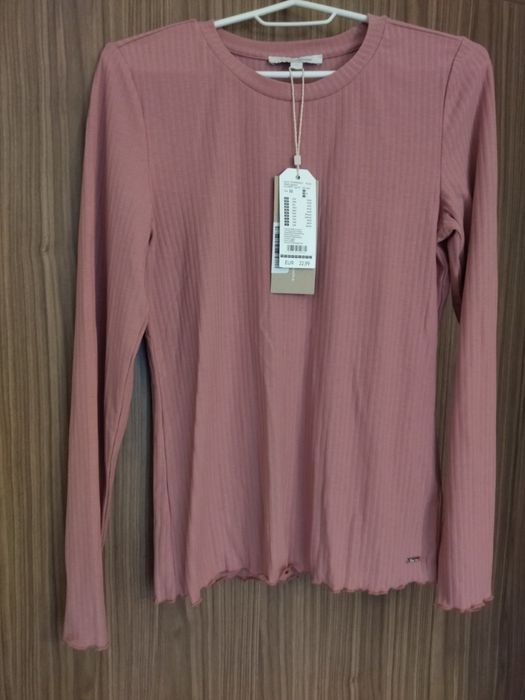 Чисто нова блуза, Tom Tailor, страхотен цвят,седи много добре размер М