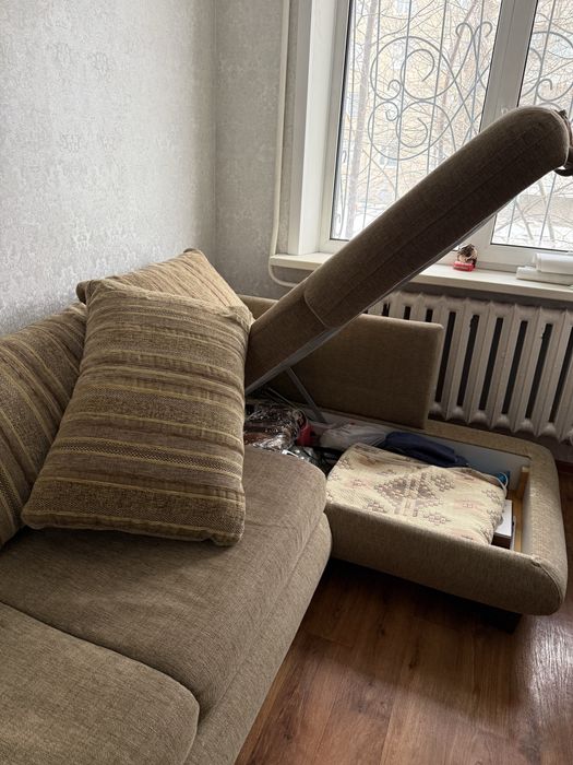Угловой диван + кресло