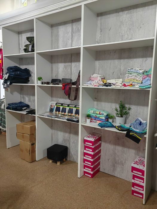 Продам мебель в бутик