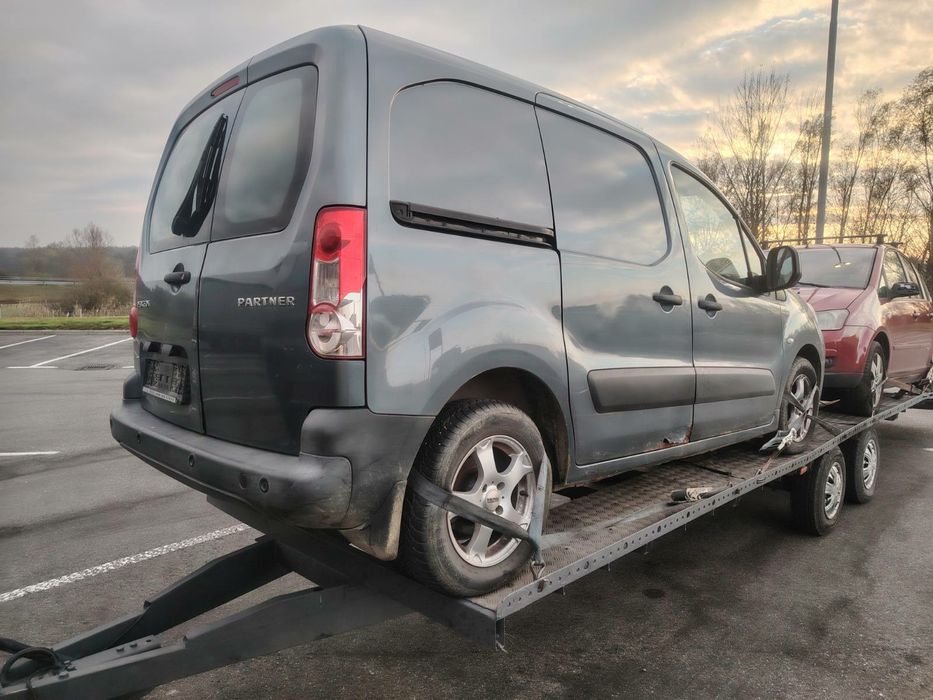 Пежо Партнер 1.6 хди на части