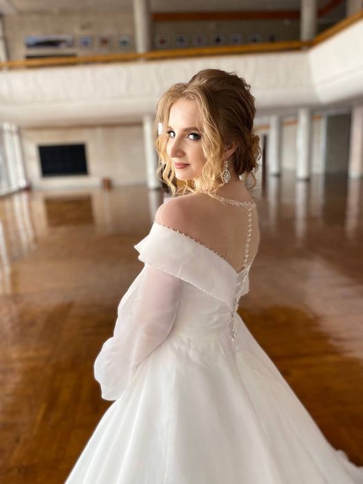 Продам НОВОЕ свадебное платье