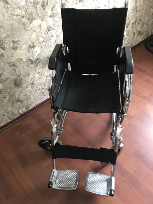 Коляска для инвалидов