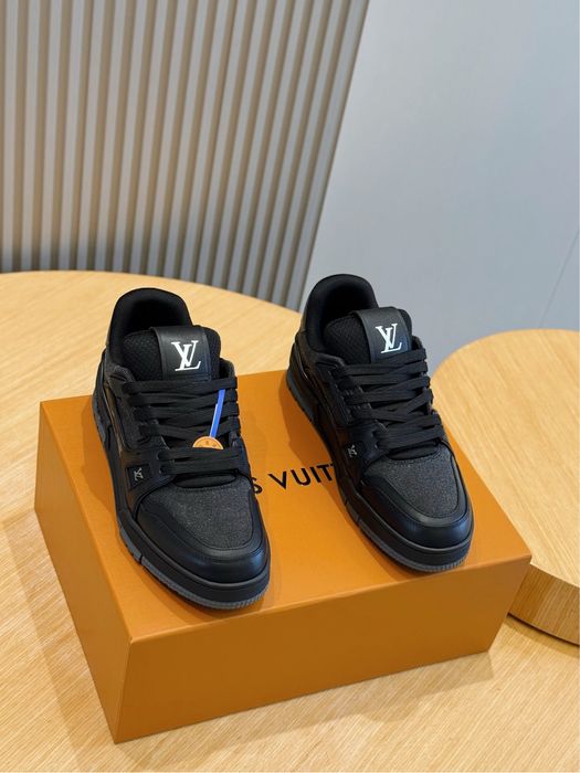 Adidasi Louis Vuitton , calitate premium , pe comanda , noi , 42