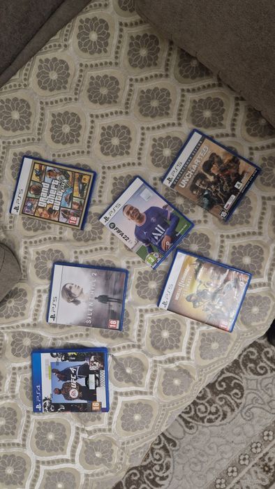 Продается PS5 в отличном состоянии