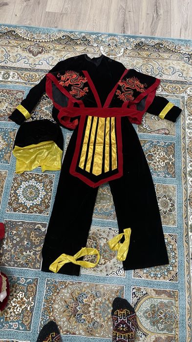 Продам костюмы детские карнавальные