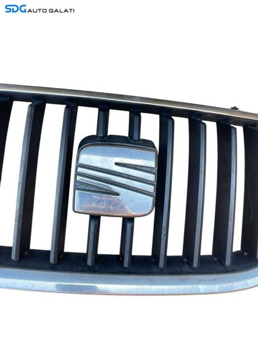 Grila cu Sigla Emblema Seat Ibiza 5 6J 2008 - 2012 Cod 6J0853651 [C4282]
