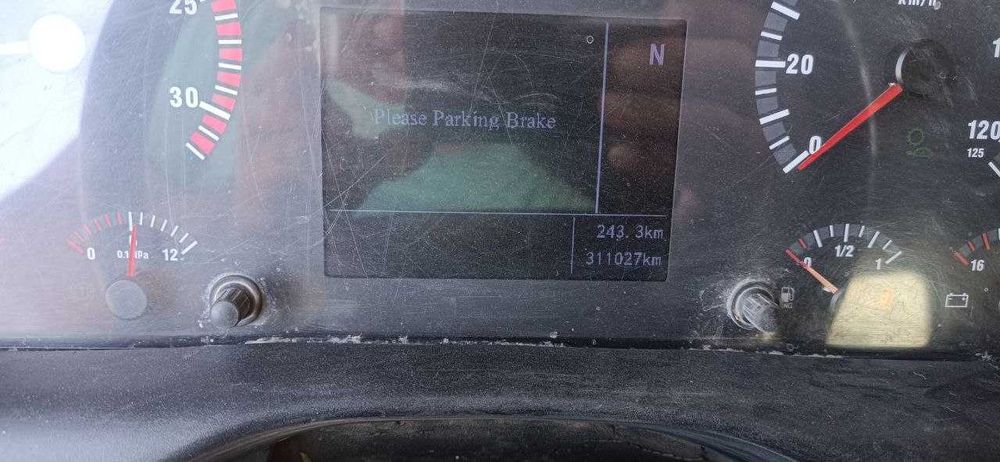 HOWO ТЯГАЧ заводской газ с прицепом  грузоплдъёмность 60 тонна