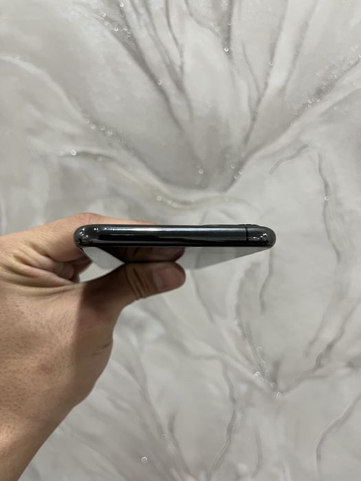 Продам iPhone 11 Pro Max 256gb в идеальном состоянии