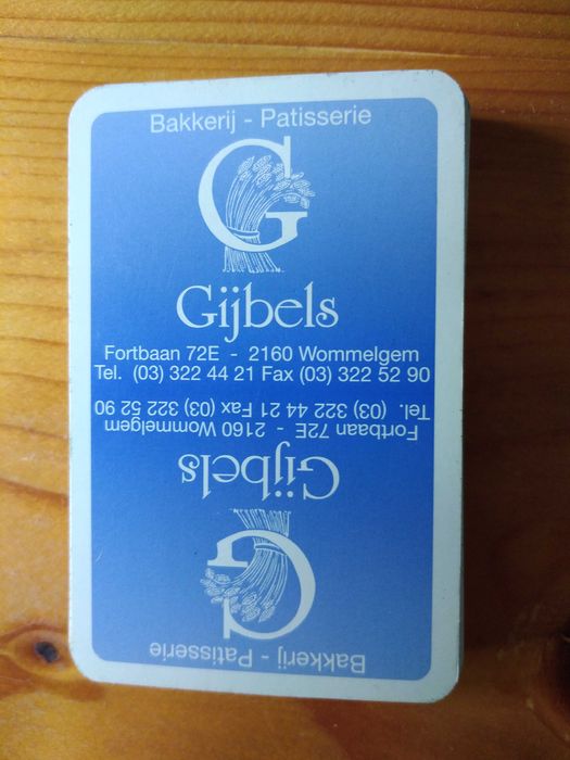 Стари карти за игра или колекция в отлично състояние.