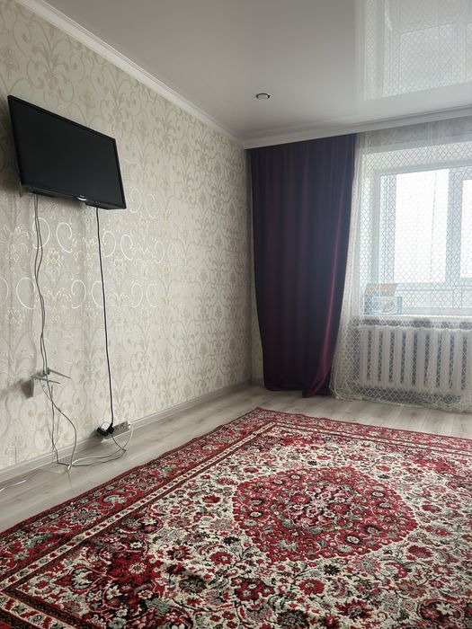 Сдам  однокомнатную квартиру на  долгий срок , платежеспособным,