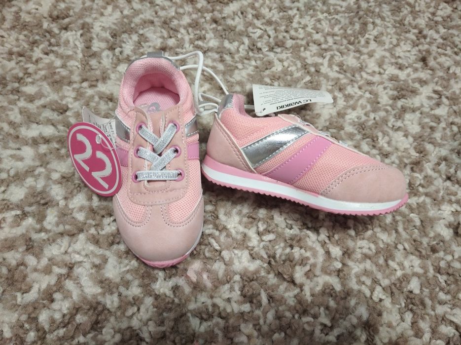 Кроссовки на девочку LC VVAIKIKI