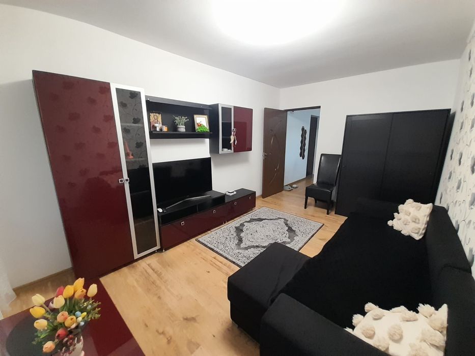 Închiriez apartament 2 camere zona Zahana