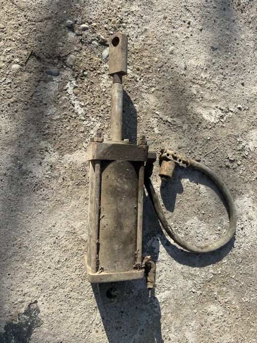 Цилиндр гидравлический