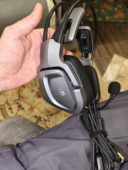 Оригинальные наушники от Bloody