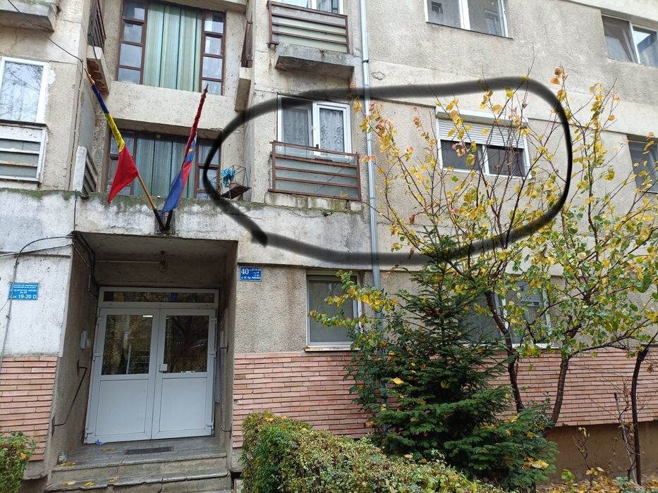 Vând garsoniera tip D