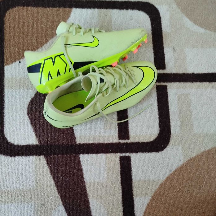 Nike mercurial vapor 17